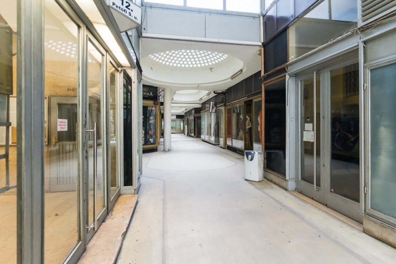 Cheerful Studio Budapest Downtown Экстерьер фото